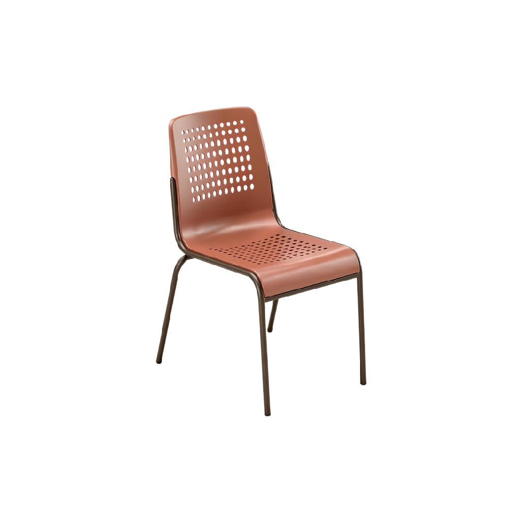 **Moderne kunststof stoel met geperforeerde zitting**